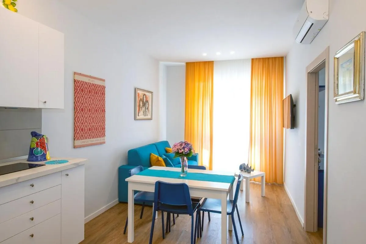 Apartment Downtown, Near Pompei Sorrento ,The Sea Portici