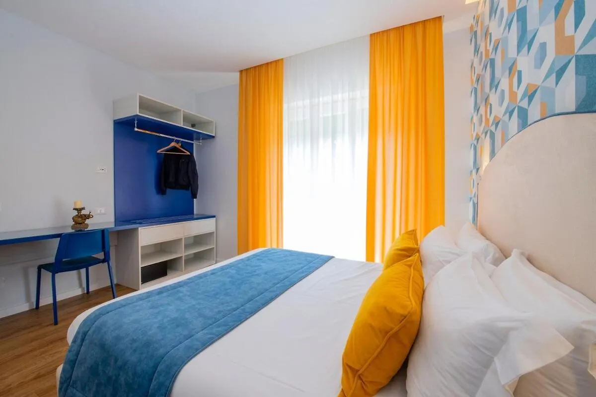 Apartment Downtown, Near Pompei Sorrento ,The Sea Portici 0*,