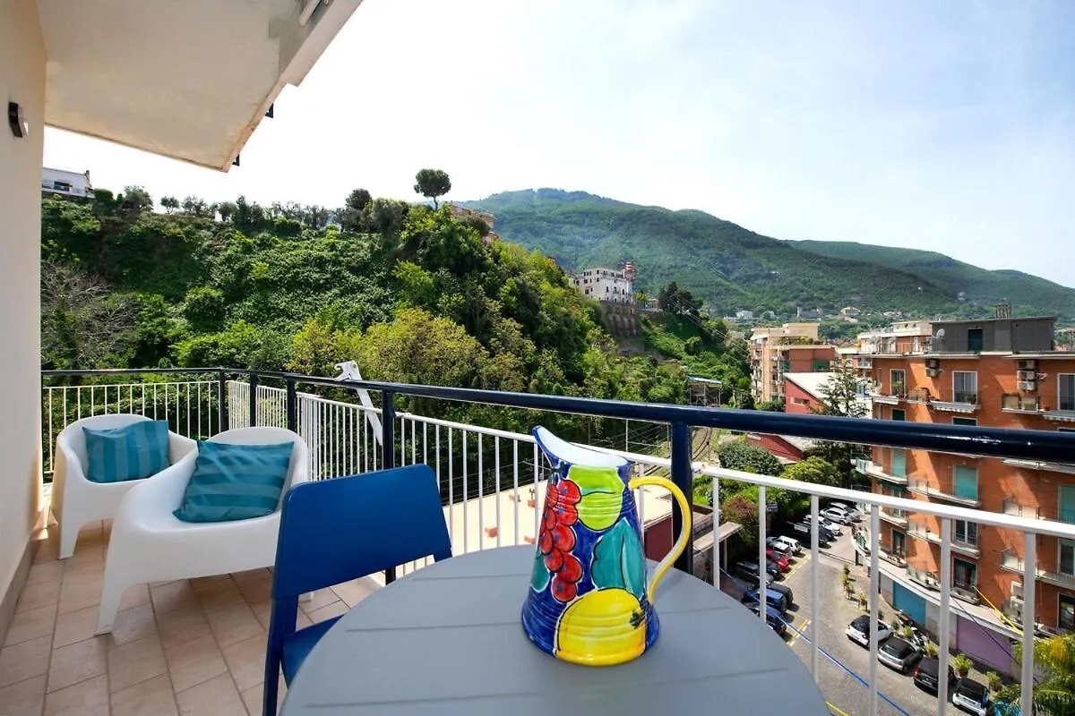 Apartment Downtown, Near Pompei Sorrento ,The Sea Portici