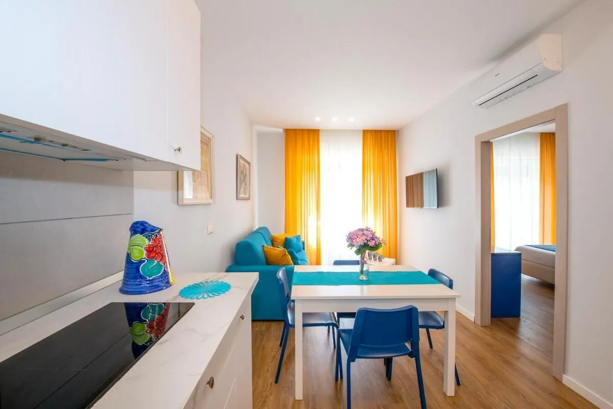 Apartment Downtown, Near Pompei Sorrento ,The Sea Portici Italy