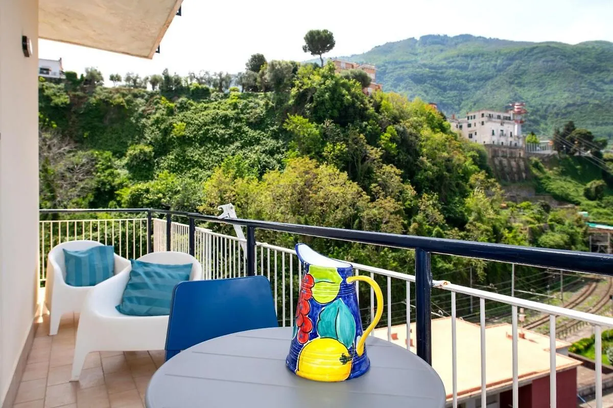 Apartment Downtown, Near Pompei Sorrento ,The Sea Portici